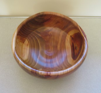 This bowl won a commended certificate for Keith Leonard